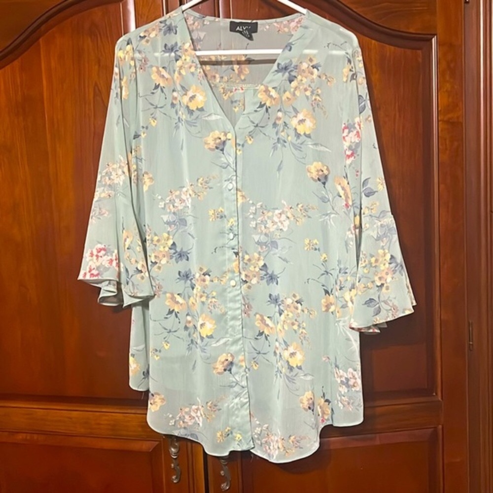 NEW w/o tags ALYX floral button down top Size L